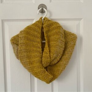 Simons Golden Knit Scarf